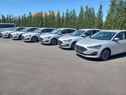 Silber Gebraucht 2024 Ford Focus Titanium Limousine | 22.890 € (Guter Preis)