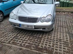 Silber Gebraucht 2004 Mercedes 180 Limousine | 3.000 €