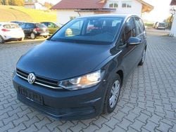 Grau Gebraucht 2019 VW Touran Trendline Van / Kleinbus | 11.500 € (Guter Preis)
