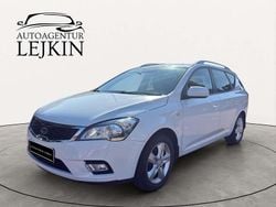Weiß Gebraucht 2010 Kia Ceed 2 Kombi | 3.390 € (Guter Preis)