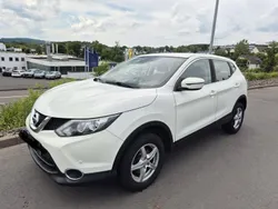 Grau Gebraucht 2016 Nissan Qashqai Tekna SUV | 11.799 € (Fairer Preis)