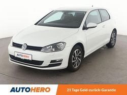 Weiß Gebraucht 2015 VW Golf VII Trendline Limousine | 10.810 € (Fairer Preis)