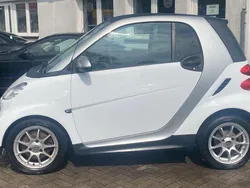 Weiß Gebraucht 2012 Smart ForTwo Coupé Coupé | 2.800 € (Guter Preis)