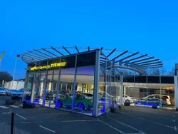 Grau Gebraucht 2016 Dacia Duster Lauréate SUV | 7.490 € (Guter Preis)