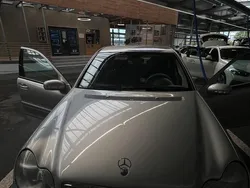 Grau Gebraucht 2003 Mercedes C200 Limousine | 3.200 € (Fairer Preis)