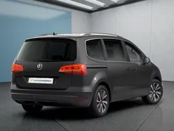 Grau Gebraucht 2020 VW Sharan Van / Kleinbus | 31.399 € (Etwas zu teuer)