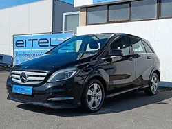 Schwarz Gebraucht 2015 Mercedes B200 Van / Kleinbus | 4.750 € (Teuer)