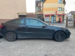 Schwarz Gebraucht 2003 Mercedes C220 Coupé | 1.600 € (Fairer Preis)