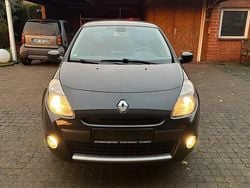 Schwarz Gebraucht 2010 Renault Clio II Kleinwagen | 2.250 € (Guter Preis)