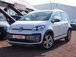 Weiß Gebraucht 2018 VW cross up! Kleinwagen | 11.990 € (Etwas zu teuer)