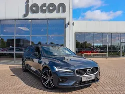 Blau Gebraucht 2019 Volvo V60 R-Design Kombi | 20.599 €