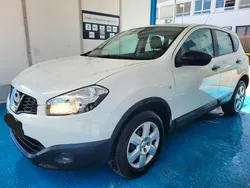 Weiß Gebraucht 2011 Nissan Qashqai Visia SUV | 5.999 € (Etwas zu teuer)