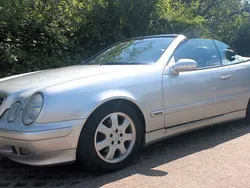Silber Gebraucht 2001 Mercedes CLK200 Avantgarde Cabrio | 7.250 € (Teuer)