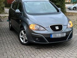 Grau Gebraucht 2012 Seat Altea XL Van / Kleinbus | 4.800 € (Fairer Preis)