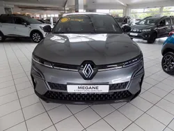 Grau Gebraucht 2023 Renault Mégane Techno Limousine | 32.750 € (Fairer Preis)