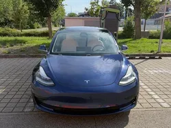 Blau Gebraucht 2019 Tesla Model 3 Standard Range Limousine | 17.500 € (Etwas zu teuer)