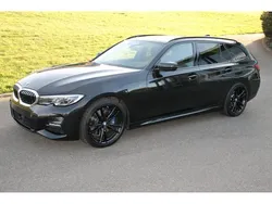 Black sapphire metallic Gebraucht 2020 BMW 330 M Sport Kombi | 41.950 € (Teuer)