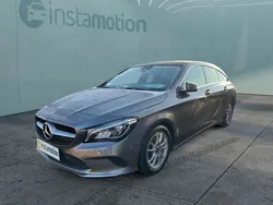 Grau Gebraucht 2018 Mercedes CLA180 Shooting Brake Kombi | 22.090 € (Fairer Preis)