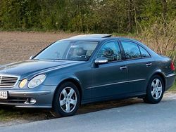 Grau Gebraucht 2006 Mercedes E350 Limousine | 2.600 € (Fairer Preis)