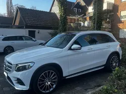 Weiß Gebraucht 2016 Mercedes GLC220 AMG line SUV | 29.499 €