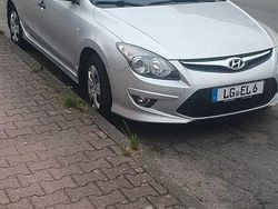 Silber Gebraucht 2012 Hyundai i30 Classic Kombi | 4.500 € (Fairer Preis)