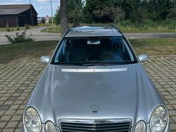 Silber Gebraucht 2004 Mercedes E500 Avantgarde Kombi | 8.100 € (Fairer Preis)