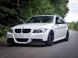 Weiß Gebraucht 2008 BMW 335 Basis Kombi | 19.990 €