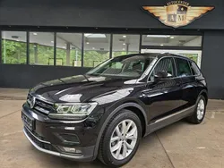 Deep black perleffekt Gebraucht 2018 VW Tiguan Highline SUV | 20.900 € (Fairer Preis)