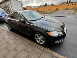 Schwarz Gebraucht 2010 Jaguar XF Luxury Limousine | 7.650 € (Etwas zu teuer)