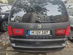 Grau Gebraucht 2008 Seat Alhambra Reference Van / Kleinbus | 4.100 € (Etwas zu teuer)