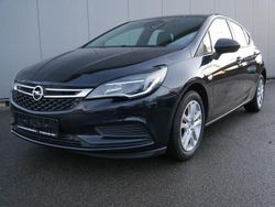Schwarz Gebraucht 2016 Opel Astra Edition Limousine | 8.470 € (Fairer Preis)