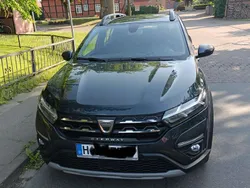 Grau Gebraucht 2022 Dacia Sandero Expression Kleinwagen | 17.500 € (Fairer Preis)