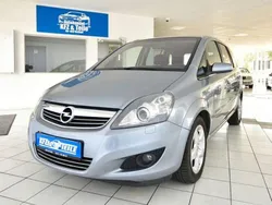 Silber Gebraucht 2008 Opel Zafira Innovation Van / Kleinbus | 3.980 € (Etwas zu teuer)