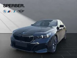 Saphirschwarz metallic Neu 2025 BMW i5 M Sport Limousine | 71.841 € (Guter Preis)