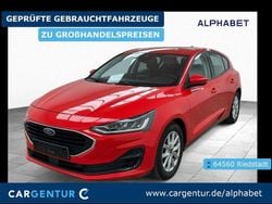 Race red Gebraucht 2022 Ford Focus Cool & Connect Limousine | 14.195 € (Superpreis)