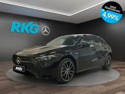 Schwarz Gebraucht 2025 Mercedes A250 AMG Limousine | 44.780 €