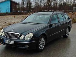 Schwarz Gebraucht 2004 Mercedes E270 Avantgarde Limousine | 3.500 €