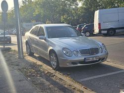 Silber Gebraucht 2004 Mercedes E220 Elegance Limousine | 5.350 € (Etwas zu teuer)