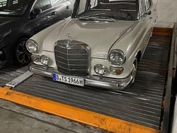 Beige Gebraucht 1965 Mercedes 230 Limousine | 21.000 €