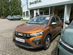 Taklamakanorange metallic Gebraucht 2023 Dacia Sandero Expression Kleinwagen | 16.799 € (Fairer Preis)