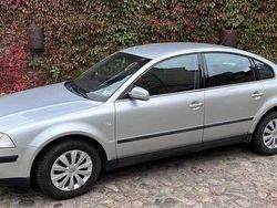 Silber Gebraucht 2002 VW Passat Comfortline Limousine | 3.700 € (Teuer)