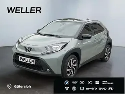 Urban khaki, dach mysticschwarz mica (grau) Neu 2025 Toyota Aygo Team Kleinwagen | 17.780 €