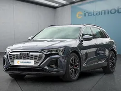 Blau Gebraucht 2024 Audi Q8 e-tron S-Line SUV | 66.199 € (Fairer Preis)