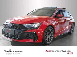 Progressivrot metallic Gebraucht 2025 Audi RS3 Sportback Sport Kleinwagen | 68.790 € (Guter Preis)