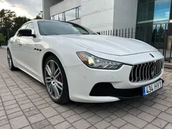 Weiß Gebraucht 2015 Maserati Ghibli Coupé | 22.900 €