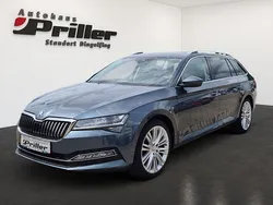 Grau Gebraucht 2022 Skoda Superb Style Kombi | 31.900 € (Etwas zu teuer)