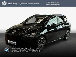 Saphirschwarz metallic Gebraucht 2022 BMW 220 Active Tourer M Sport Van / Kleinbus | 31.980 € (Fairer Preis)