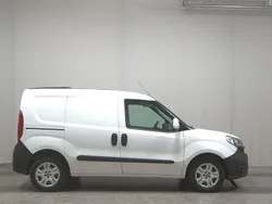 Weiss Gebraucht 2016 Fiat Doblò Van / Kleinbus | 2.990 € (Superpreis)