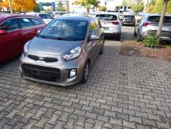 Beige Gebraucht 2016 Kia Picanto 2 Kleinwagen | 6.990 € (Fairer Preis)