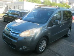 Blau Gebraucht 2011 Citroën Berlingo SELECTION Van / Kleinbus | 7.900 € (Teuer)